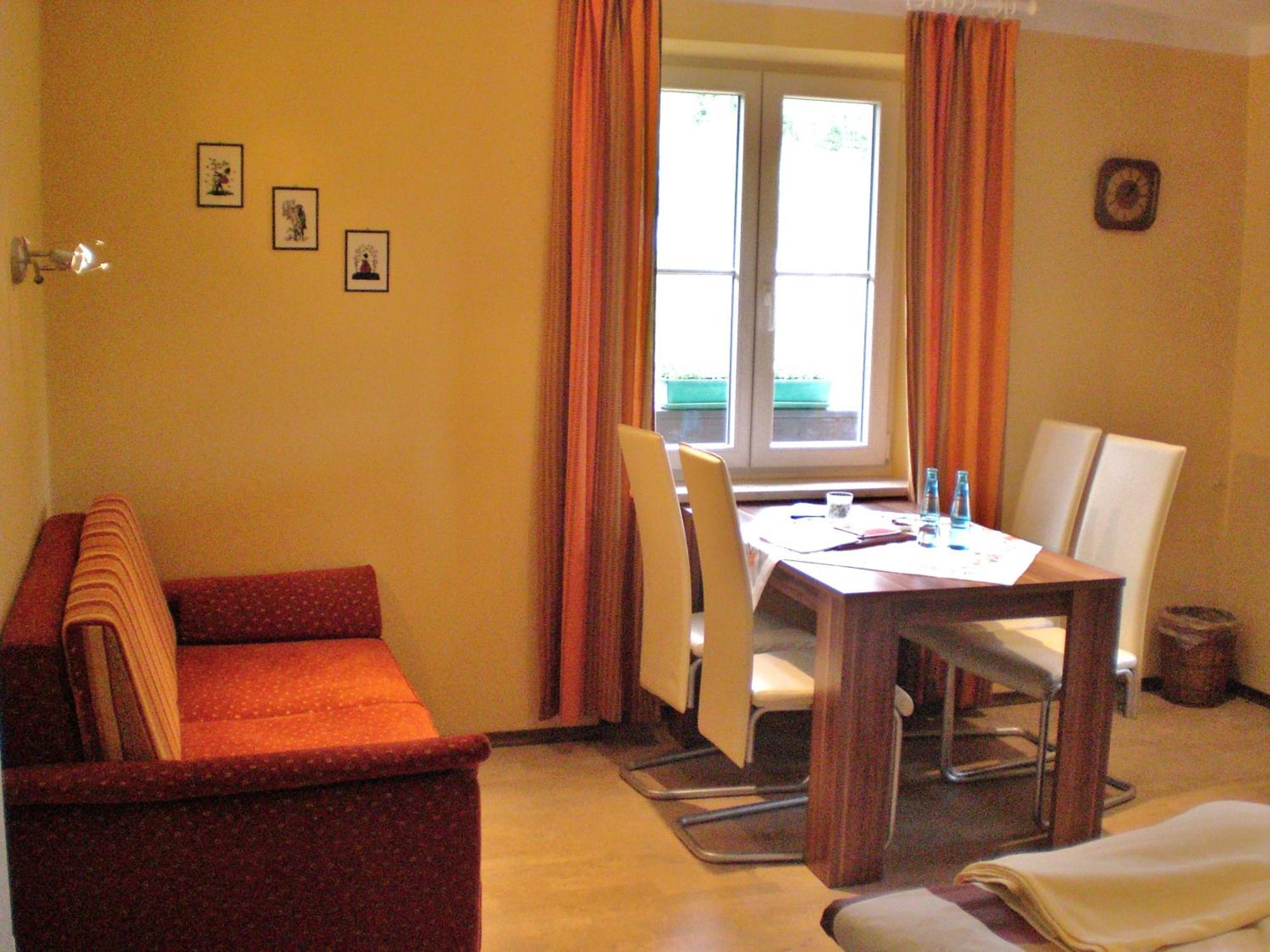 Hotel Restaurant Hausberg Garmisch-Partenkirchen Buitenkant foto