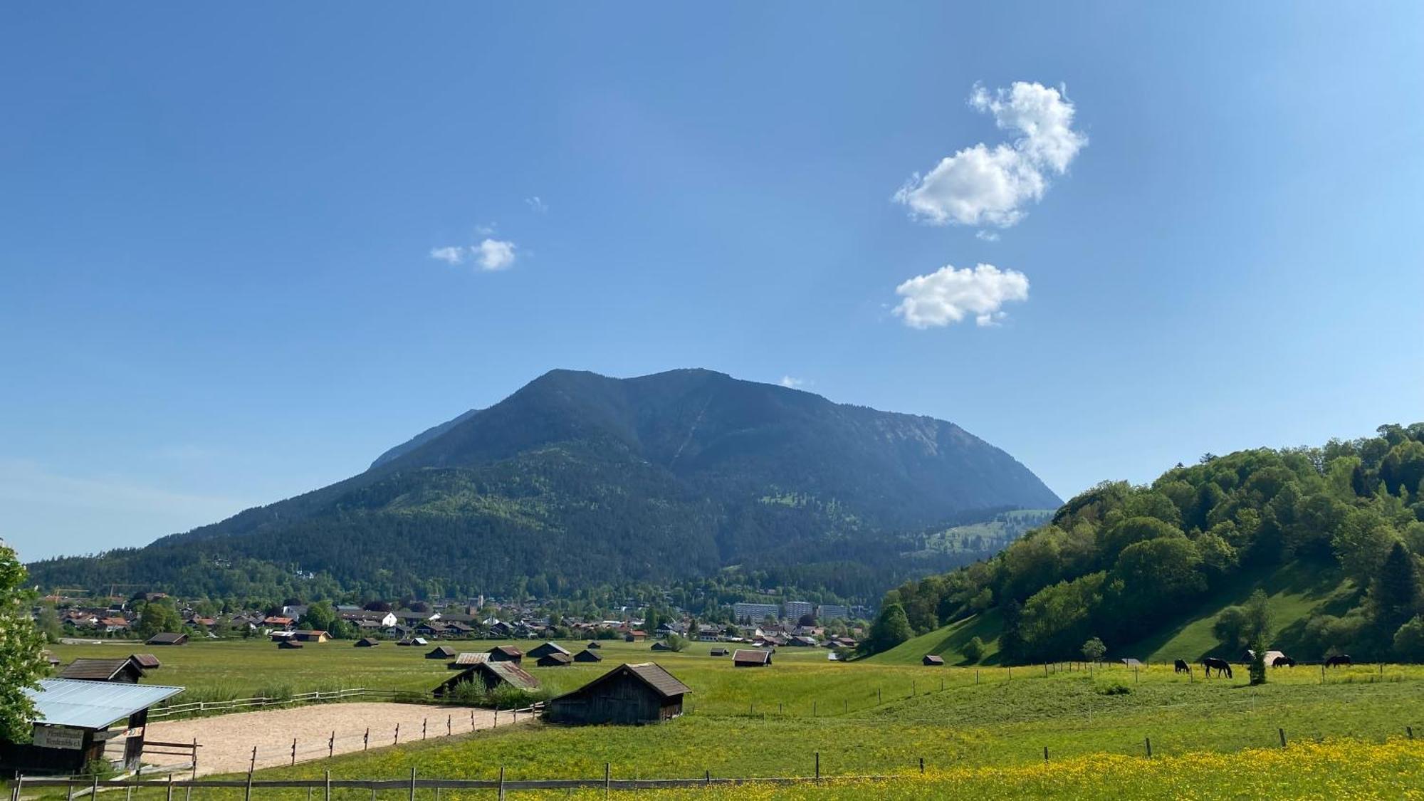 Hotel Restaurant Hausberg Garmisch-Partenkirchen Buitenkant foto